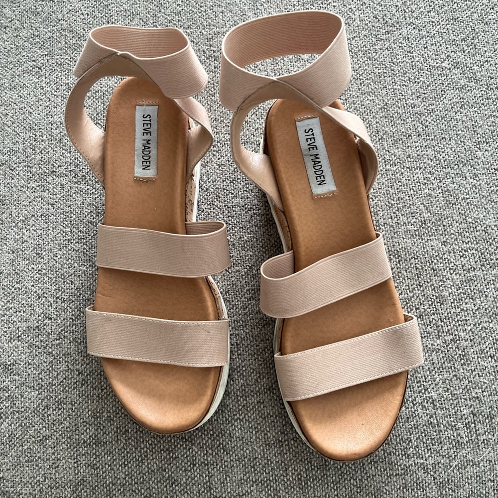 Steve Madden platform sandals